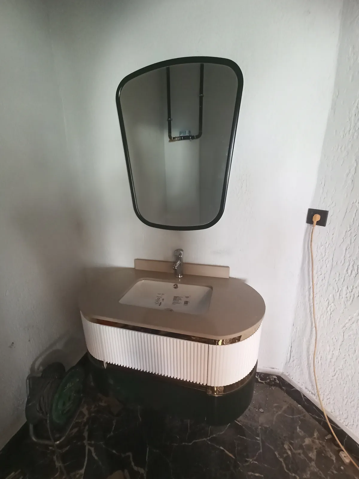 banyo dolabı montajı